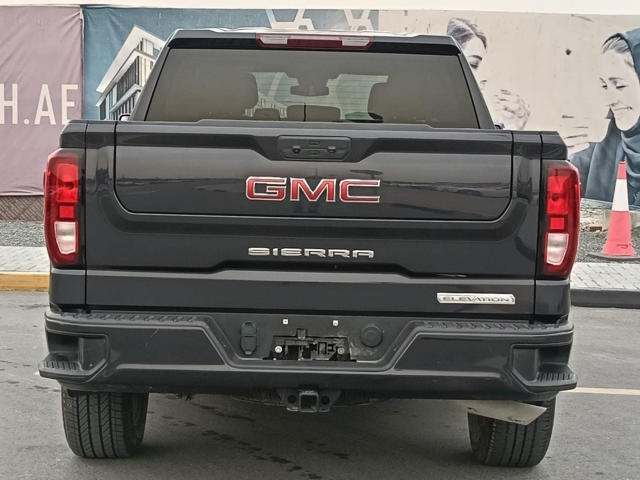 GMC Sierra 2.7T SLE Crew Cab (FWD)