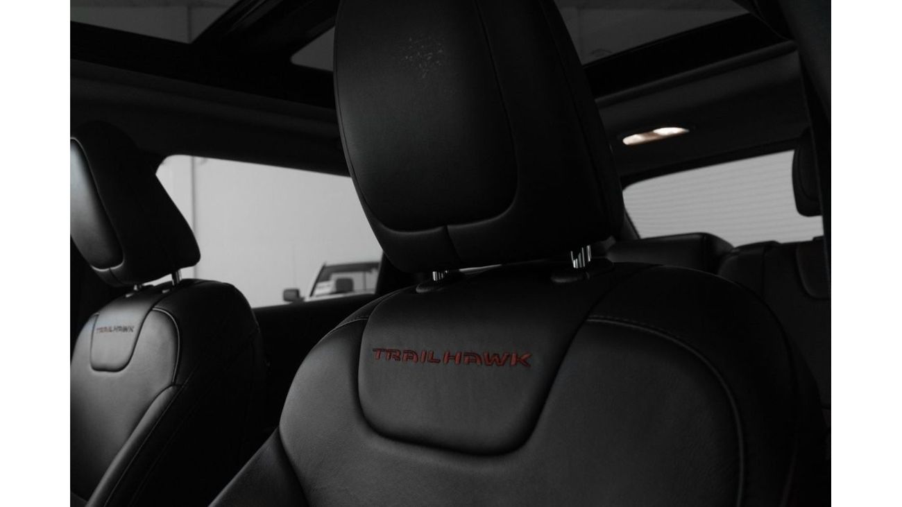 Jeep Cherokee Trailhawk 2016 Jeep Cherokee Trail-Hawk V6 / Full-Service History