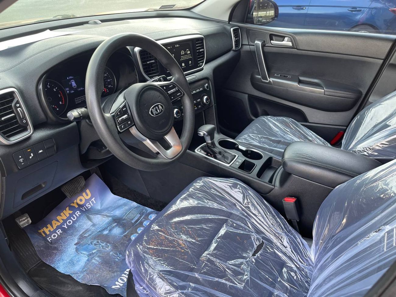 كيا سبورتيج LX / 2.4 V4 / رادار / مساعدة مسار / نقطة عمياء / شاشة كبيرة / جنوط / مكيف خلفي