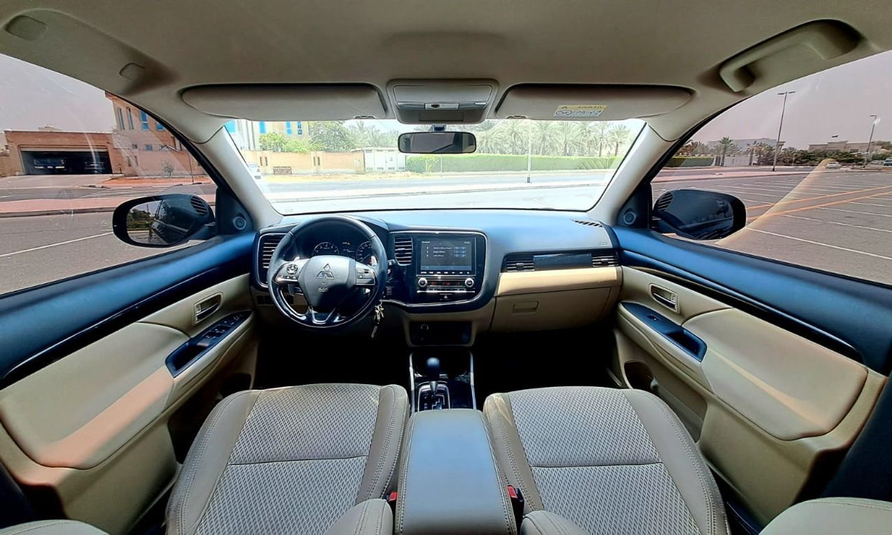 Mitsubishi Outlander GLX High 2.4L 899-Monthly l GCC l Cruise, Camera, 4x4 l Accident Free