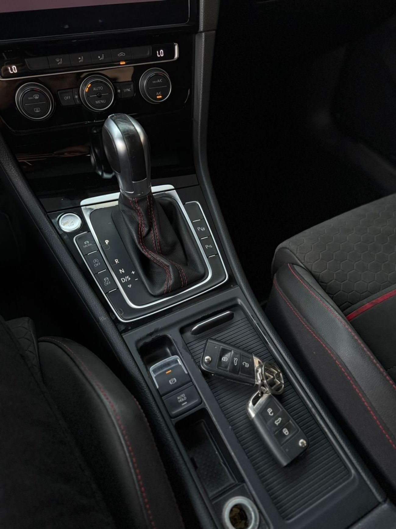 Volkswagen Golf GTI SEL 2.0T