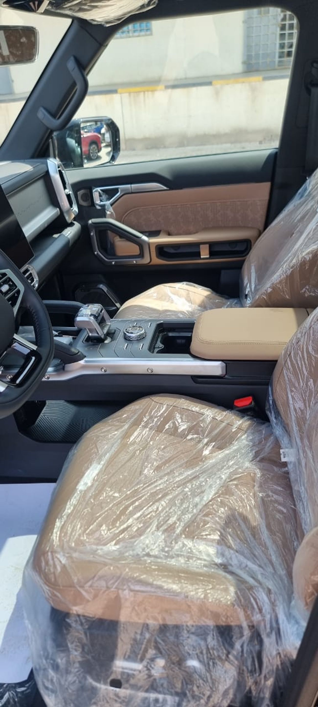 جيتور T2 2.0T 8AT FULL OPTION  2025 GCC SPECS (EXPORT ONLY)