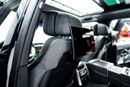 لاند روفر رينج روفر RANGE ROVER SV P530 | MIDDLE EAST SPECS | REAR TVS | LEG REST TWO TONE INTERIOR