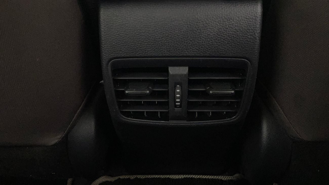 تويوتا كورولا XLI 1.6 | بدون دفعة مقدمة | اختبار القيادة في المنزل