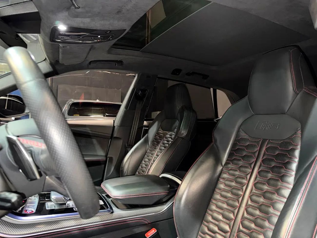 أودي RSQ8 TFSI quattro 4.0L