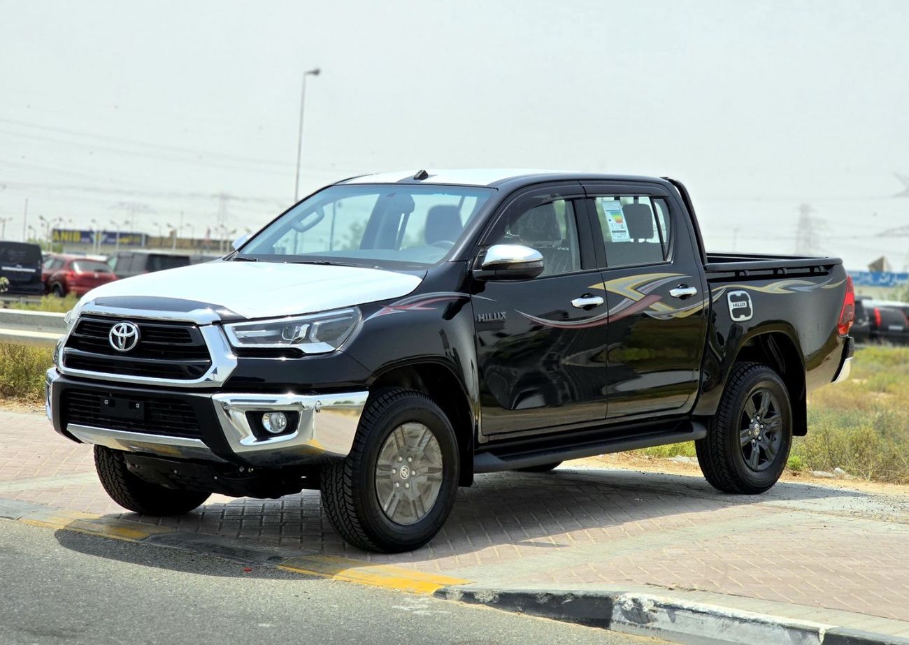 تويوتا هيلوكس TOYOTA HILUX PETROL 2.7 DOUBLE CABIN - A/T - HIGH OPTIONS - PUSH START - 2025 - BLACK INSIDE BLACK -