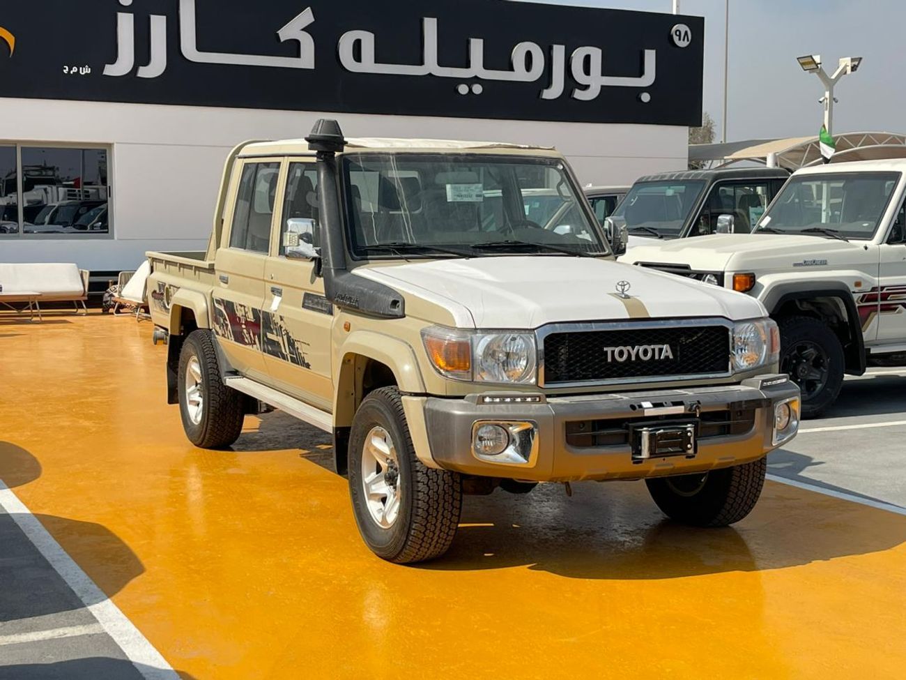 تويوتا لاند كروزر بيك آب Toyota LAND CRUISER DC MT PETROL 4.0L WIN-DIFF