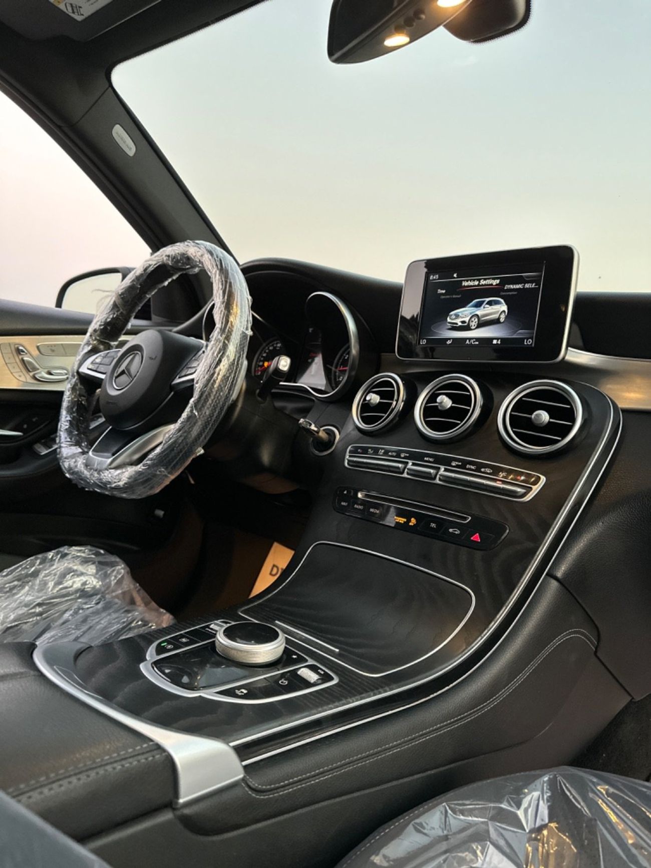 مرسيدس بنز GLC 300 Premium 2.0L