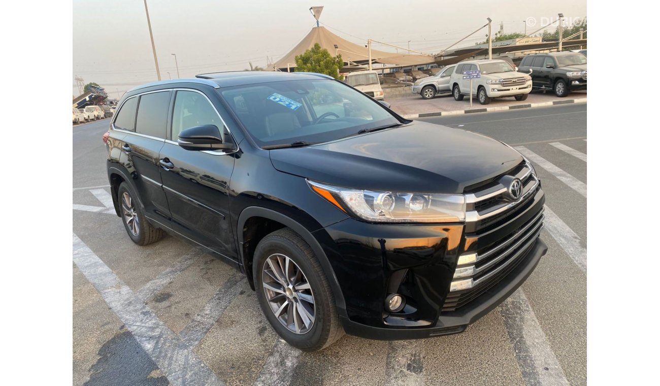 Toyota Highlander 2017 TOYOTA HIGHLANDER XLE AWD / FULL OPTION