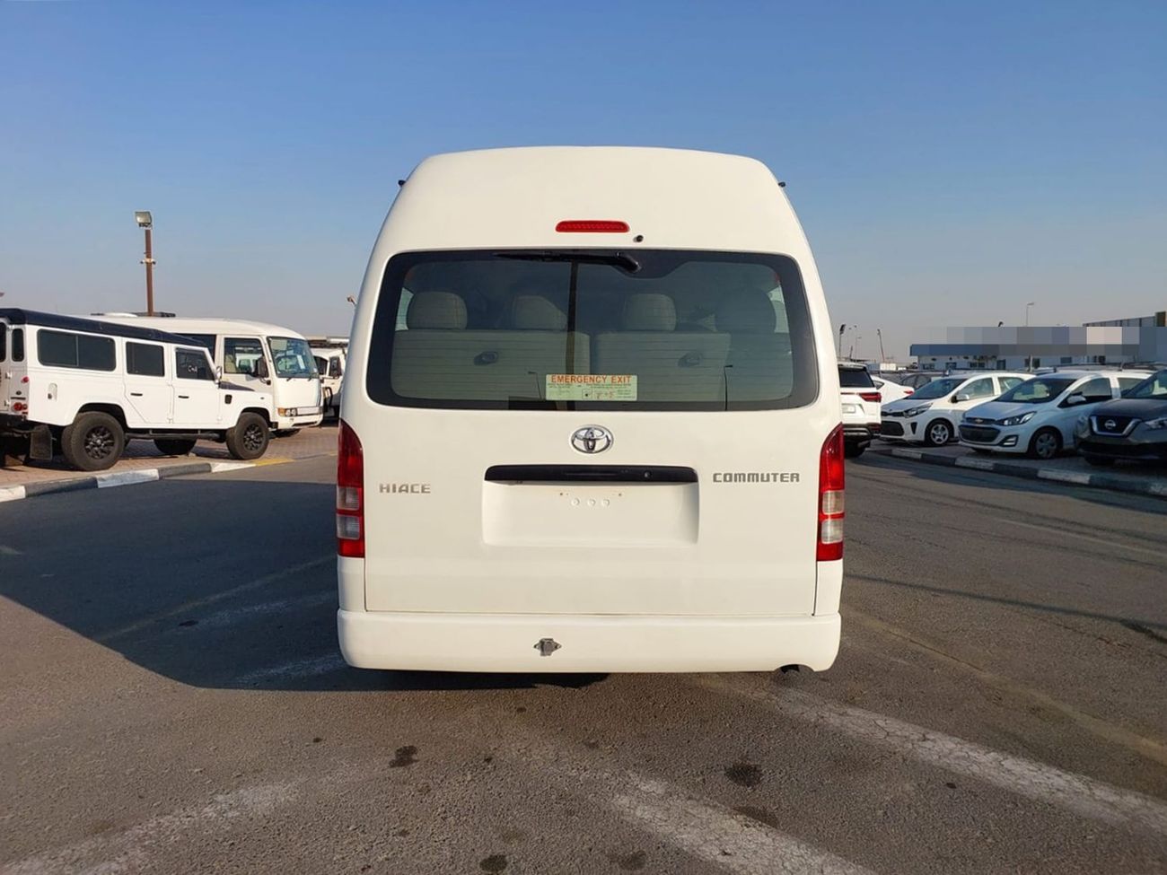 Toyota Hiace TOYOTA HIACE COMMUTER VAN RHD 2017 MODEL 3.0 L DIESEL AUTOMATIC(PM31641)