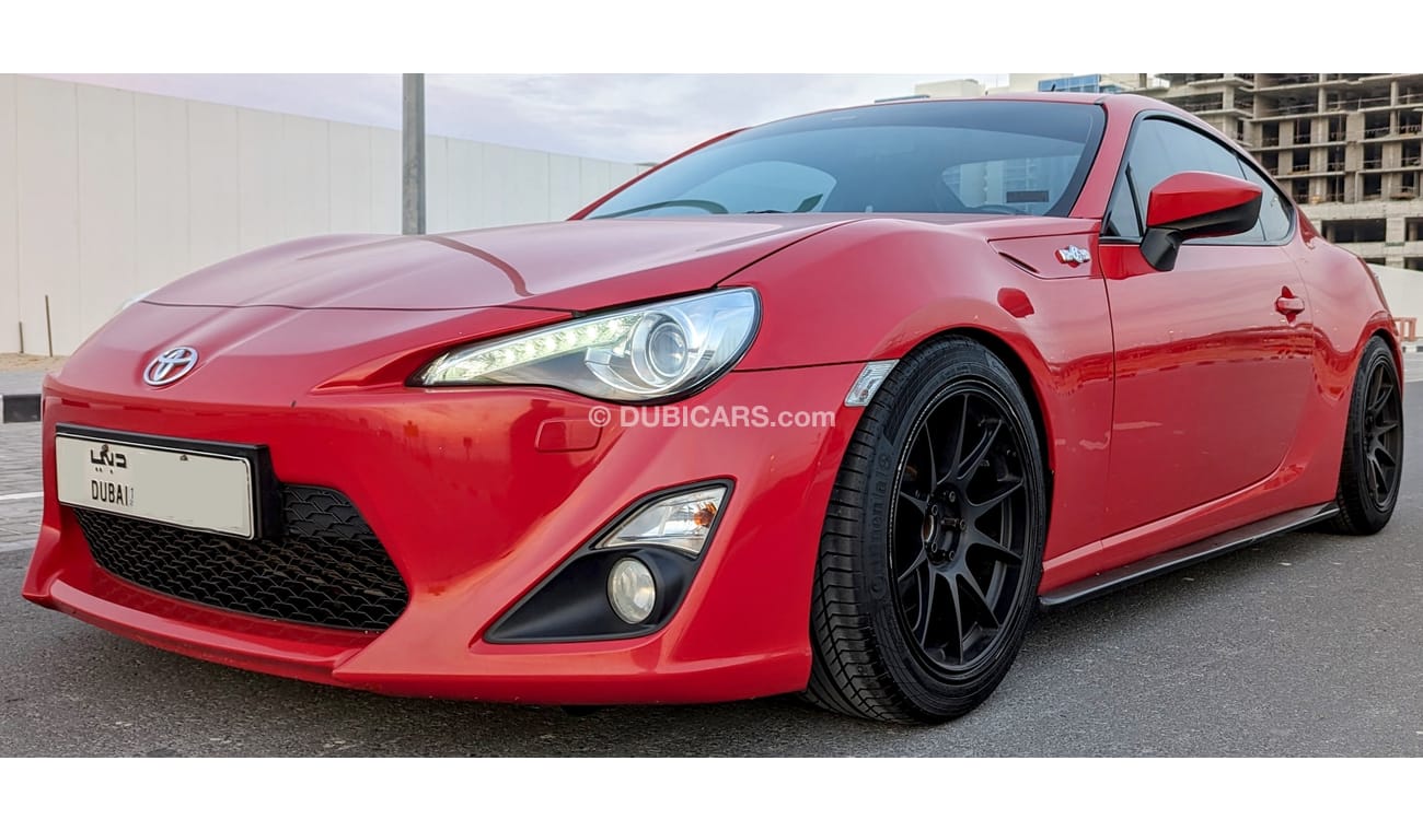 Used Toyota 86 2014 for sale in Dubai - 695715