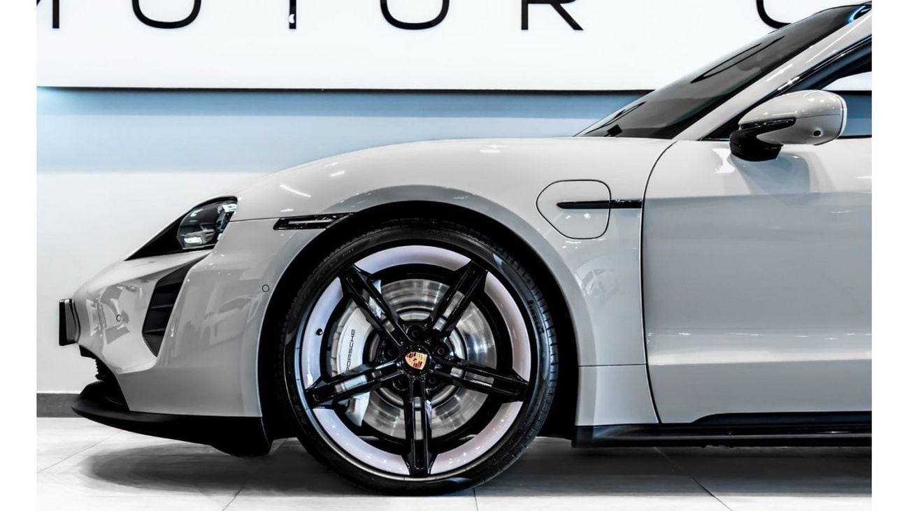 بورش تايكان 2023 Porsche Taycan GTS, 2027 Porsche Warranty, Interior Matte Carbon, Low KMs, GCC