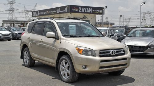 تويوتا راف ٤