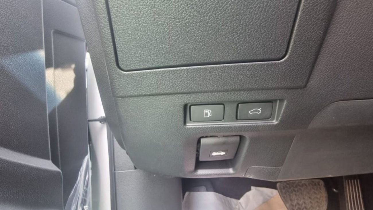 Lexus ES 300 2.5 L  HYBRIED  2024 MODEL GCC