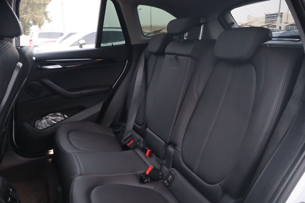 BMW X1 sDrive 18i 1.5L