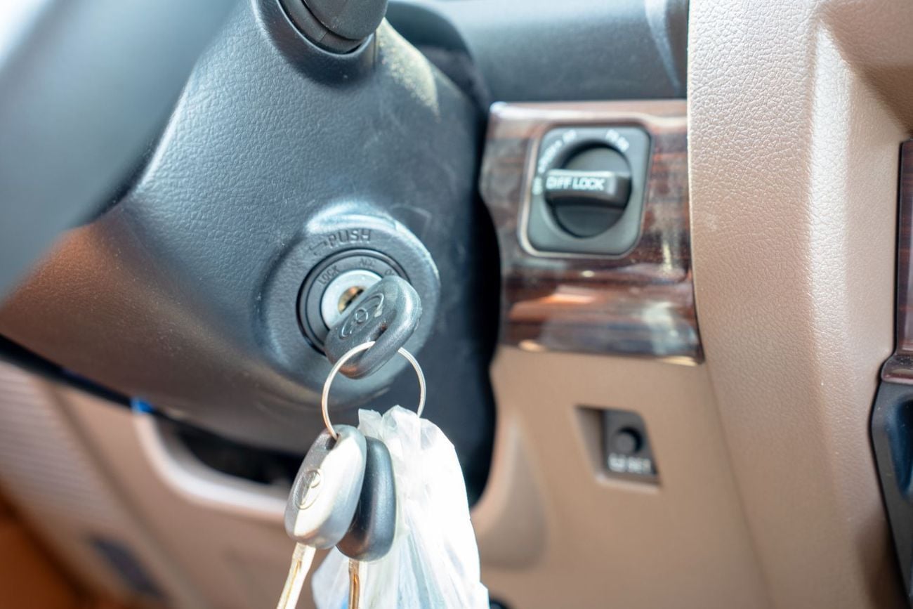 تويوتا لاند كروزر بيك آب Toyota Land Cruiser LC79  2025 2.8L Diesel Pick UP Double Cab  4WD