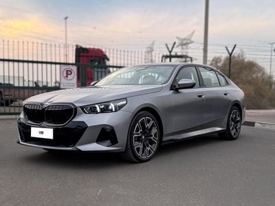 بي أم دبليو 530i BMW 5-Series 530i PREMIUM EDITION M SPORT PACKAGE