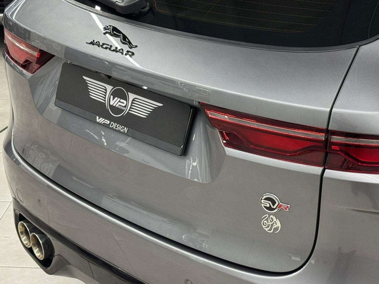 جاكوار F بيس SVR 5.0L