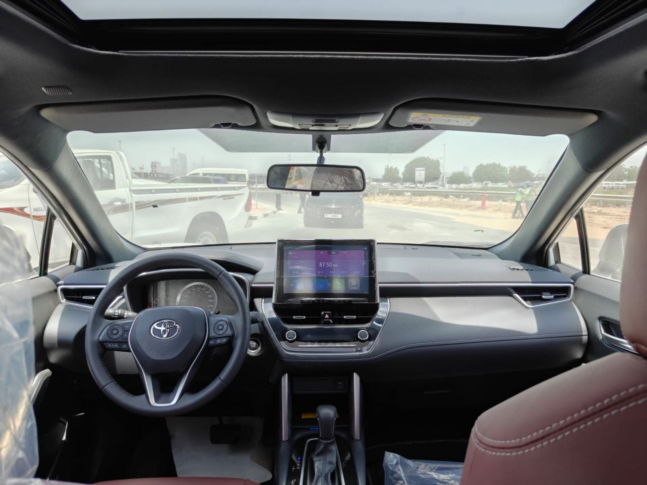 تويوتا كورولا كروس 2025 TOYOTA COROLLA CROSS 2L PETROL V