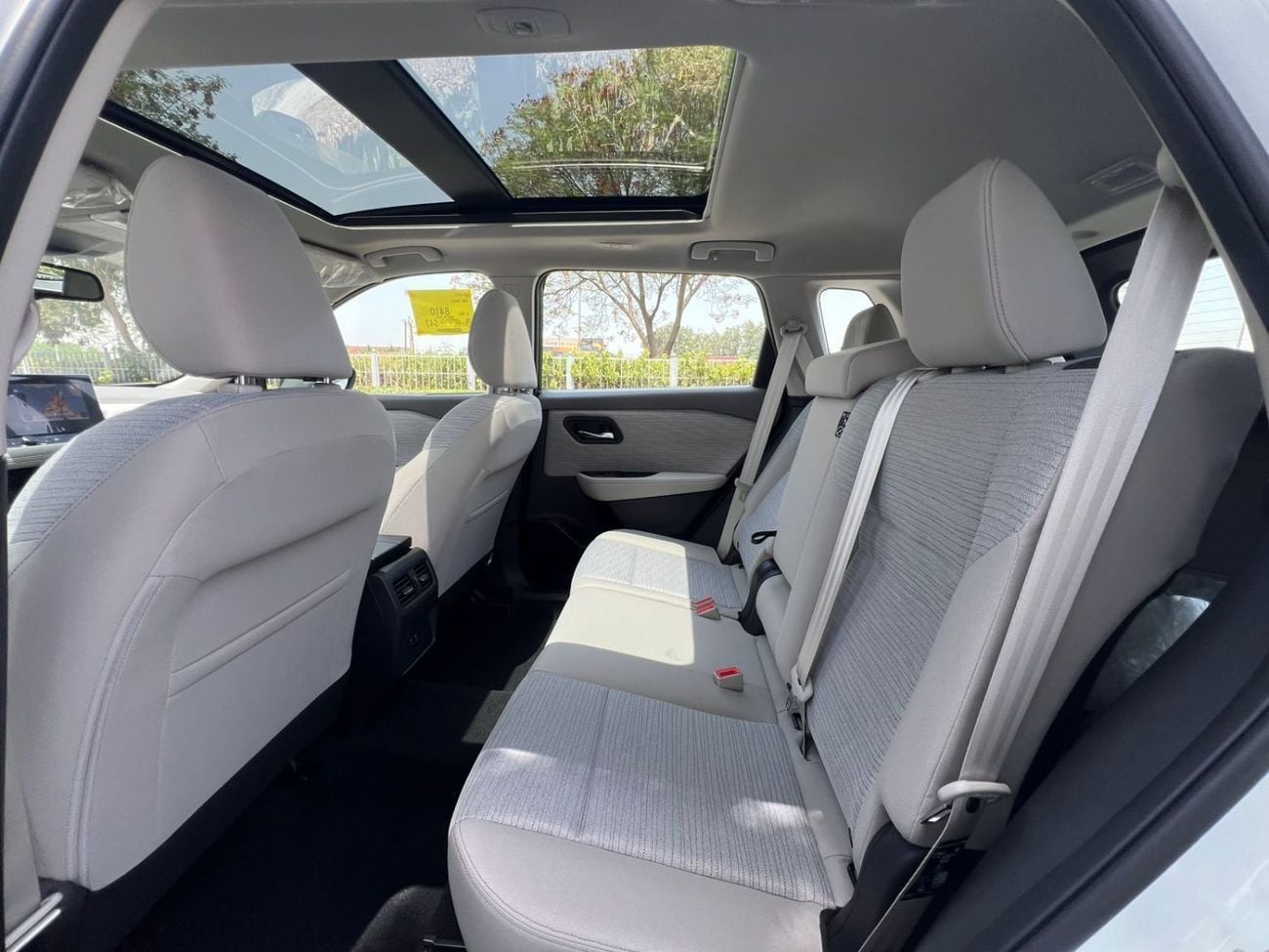 نيسان إكس تريل S 2.5L (169 HP) FWD (7 Seater)