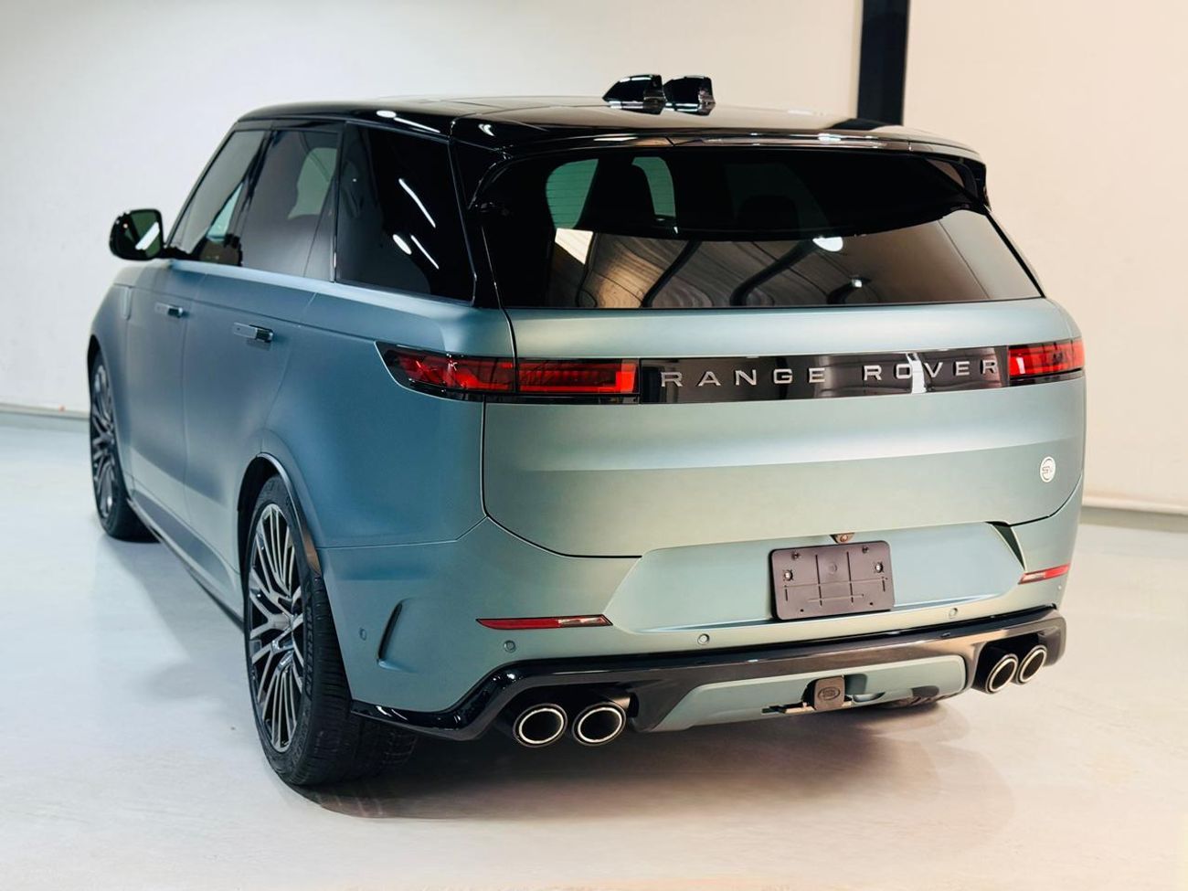 لاند روفر رينج روفر سبورت SV Celestial Gaea 2025 Brand New