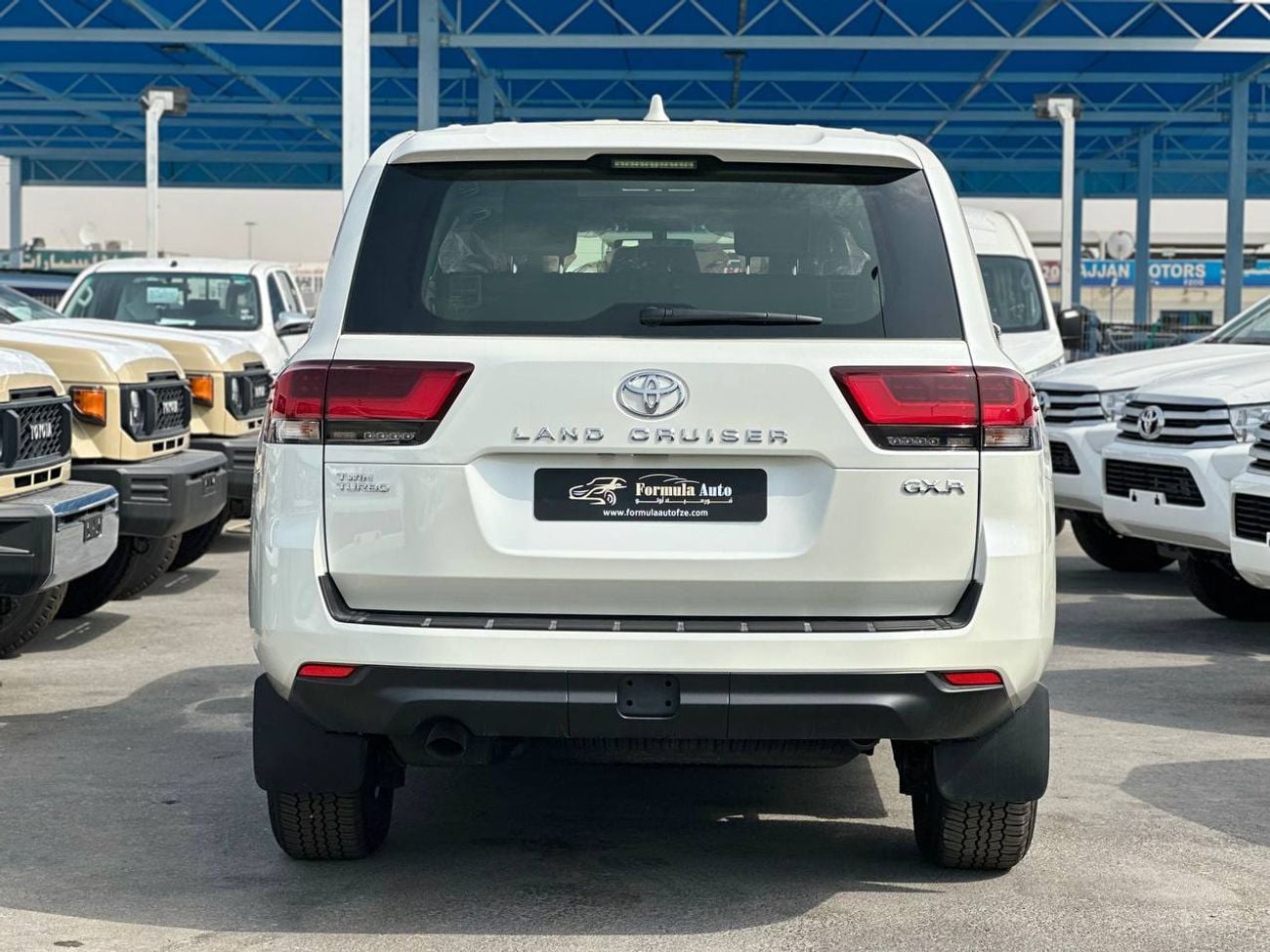 تويوتا لاند كروزر GXR 3.5L PTR A/T // 2026 // STD with Sunroof , Cool Box , Cruise Control // Special Offer // By Form