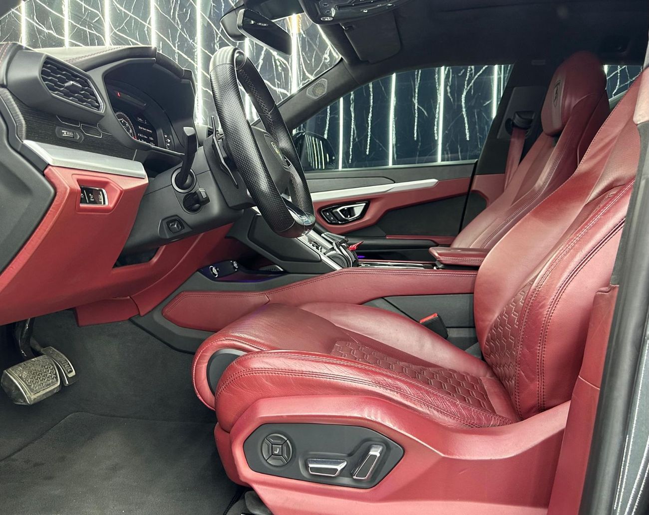 لامبورغيني اوروس STD 4.0T V8 2019 Lamborghini Urus, Warranty, Service History, Fully Loaded, 641HP, Excellent Conditi