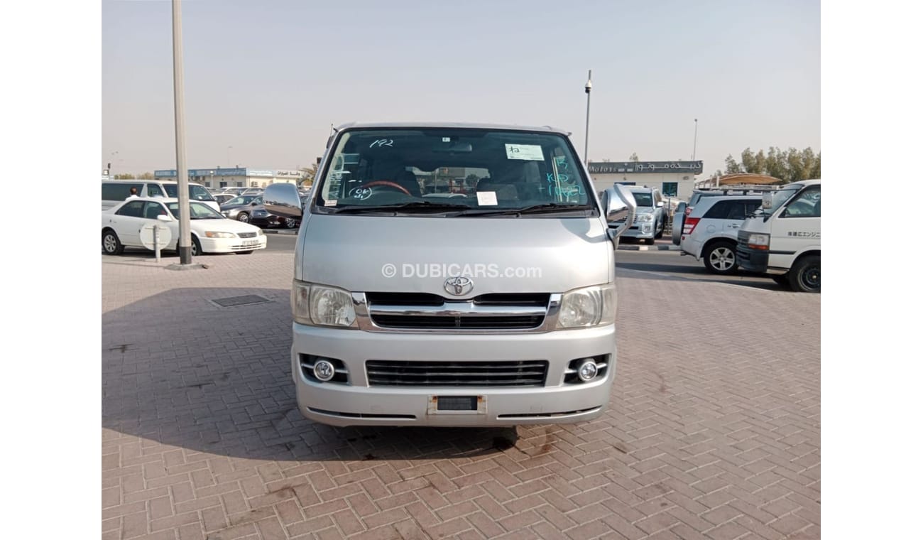 تويوتا هاياس TOYOTA HIACE VAN RIGHT HAND DRIVE (PM1611)