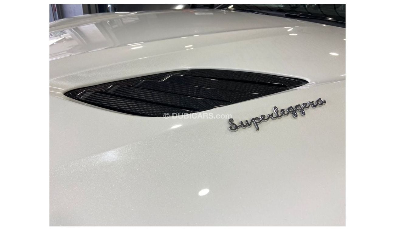 Aston Martin DBS Superleggera