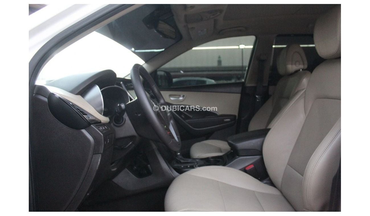 Hyundai Grand Santa Fe GLS هيونداي جراند سنتافي موديل : 2015 مطلوب :42000 درهم الممشى : 187000 كم مواصفات خليجية V6/3.3L 4W