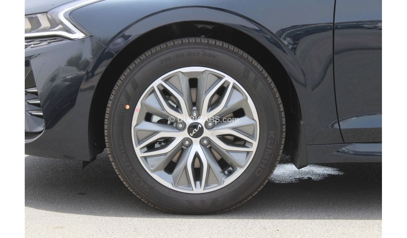 Kia K5 2.0 L hybrid 360 camera