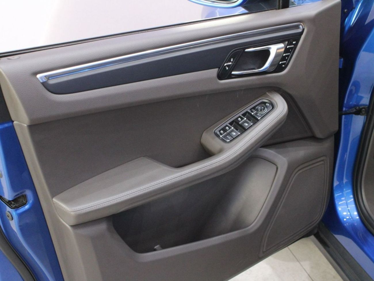 Porsche Macan - STANDARD | V4