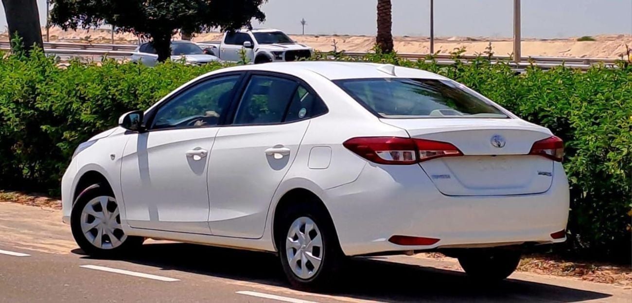 Toyota Yaris 1.5L E 650-Monthly l GCC l Cruise, Camera, GPS l Accident Free
