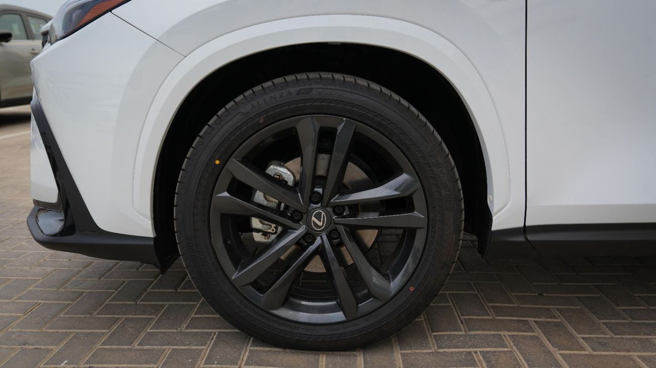 Lexus NX 350h PLATINUM 2026!! GCC CAR