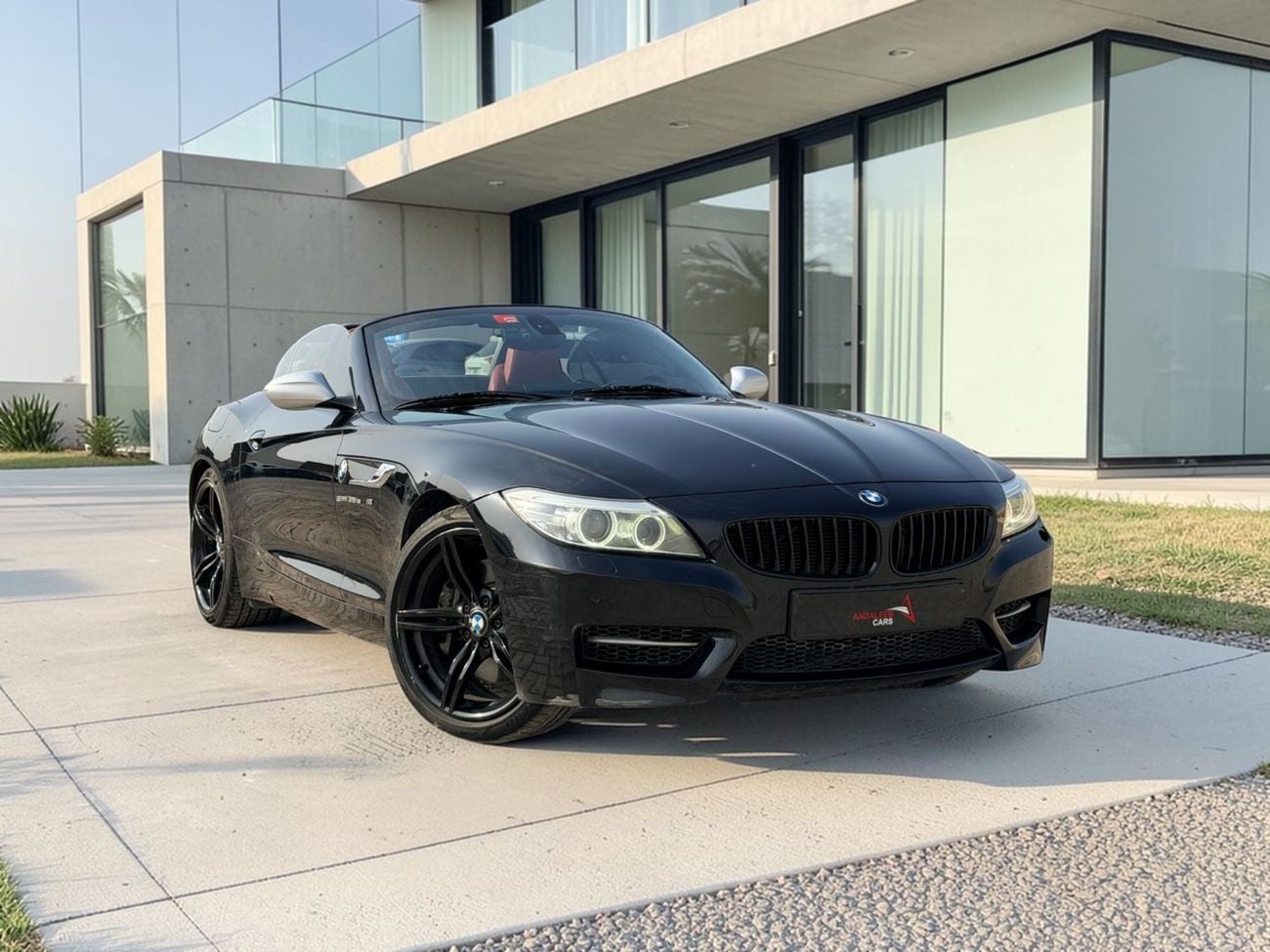 BMW Z4 sDrive 35is 3.0L BMW Z4 SDRIVE35IS | 3.0TC V6 | 2015 | GCC SPECS