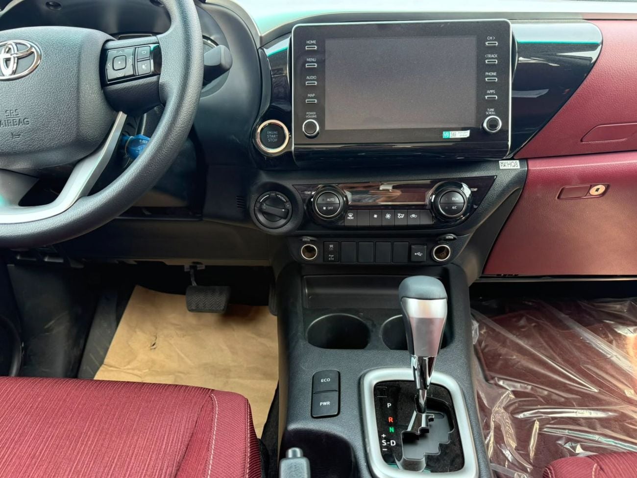 Toyota Hilux SR5 (NON GCC) HILUX 4.0L V6 , SR5 Full Option 4X4 D/C 2026 Model