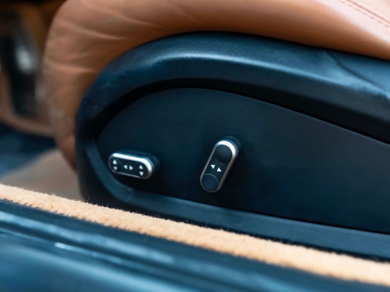 فيراري كاليفورنيا T Std 3.9L (552 HP)