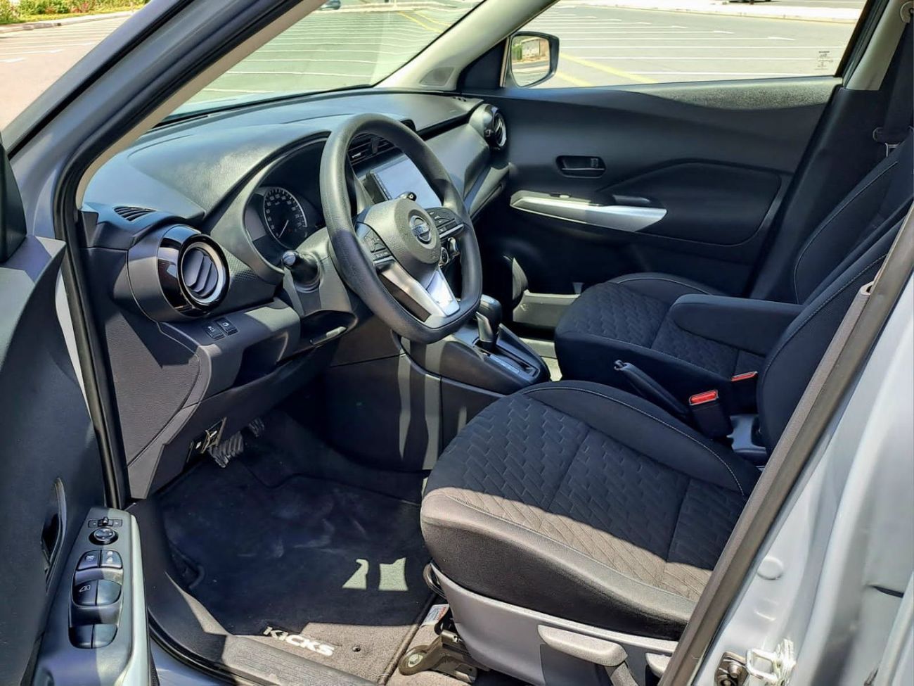 Nissan Kicks 1.6 SV 2022 1.6L GCC (780/-MONTHLY)