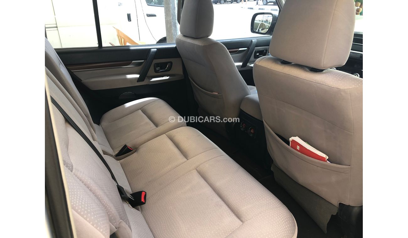 ميتسوبيشي باجيرو Mitsubishi Pajero V6, model:2007. Excellent Condition