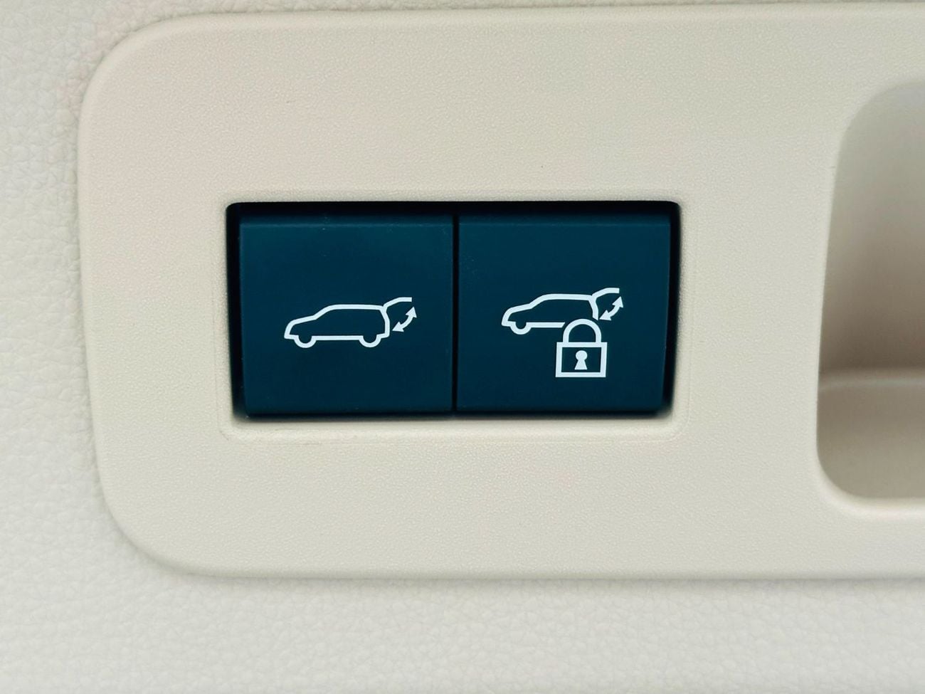 Toyota Land Cruiser GXR