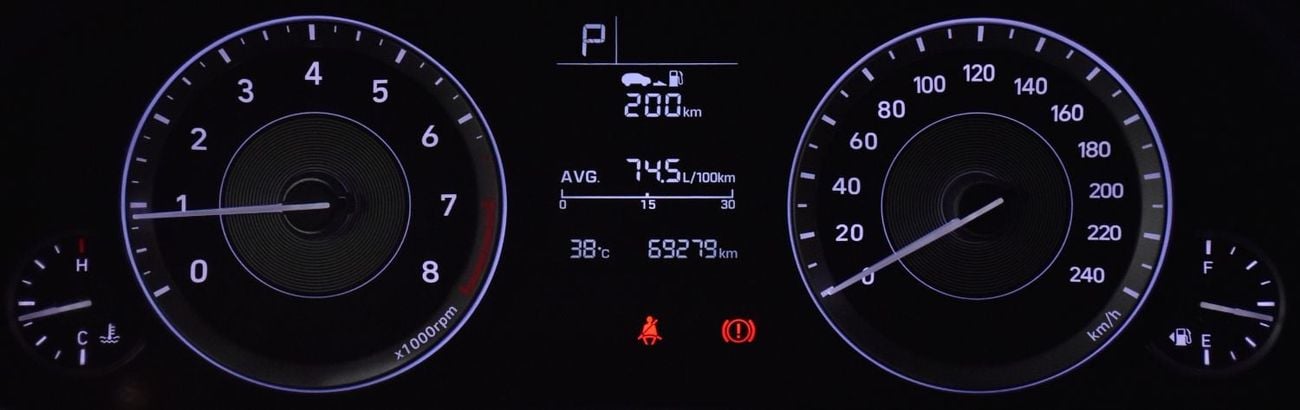 Hyundai Creta SMART EXCELLENT DEAL for our Hyundai Creta ( 2024 Model ) in Silver Color GCC Specs