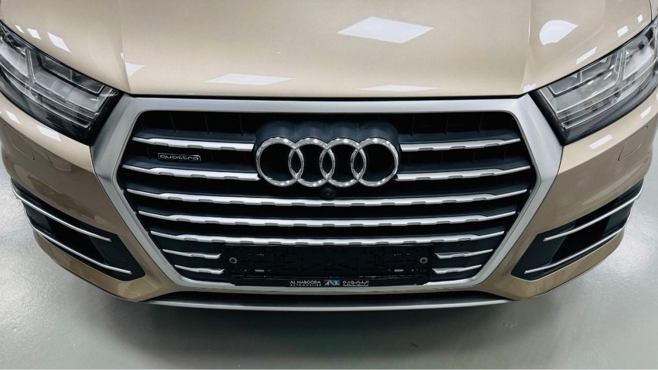 Audi Q7 45 TFSI quattro Luxury Plus GCC .. FSH .. Original Paint .. Perfect Condition .. Top Range .. Warran