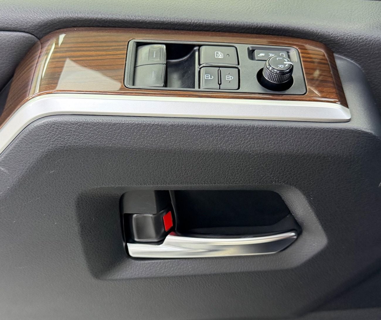 Toyota Granvia PREMIUM