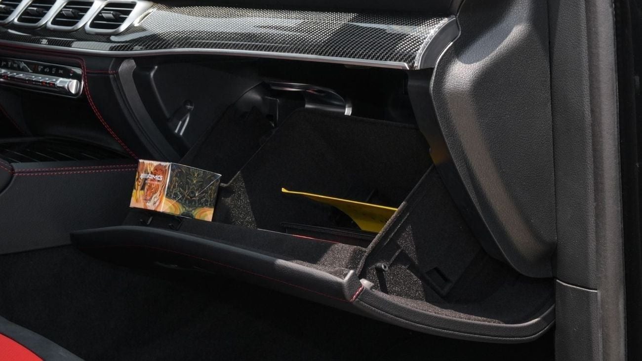 مرسيدس بنز GLE 53 Mercedes-Benz GLE53 AMG Coupe, 22" Alloy Wheels, Carbon Package, New Facelift | 4Matic+ | 2024