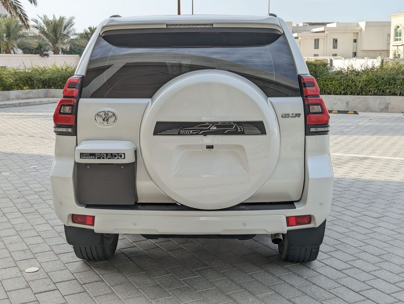 Toyota Prado Toyota Prado 2022 LHD white exterior begie interior