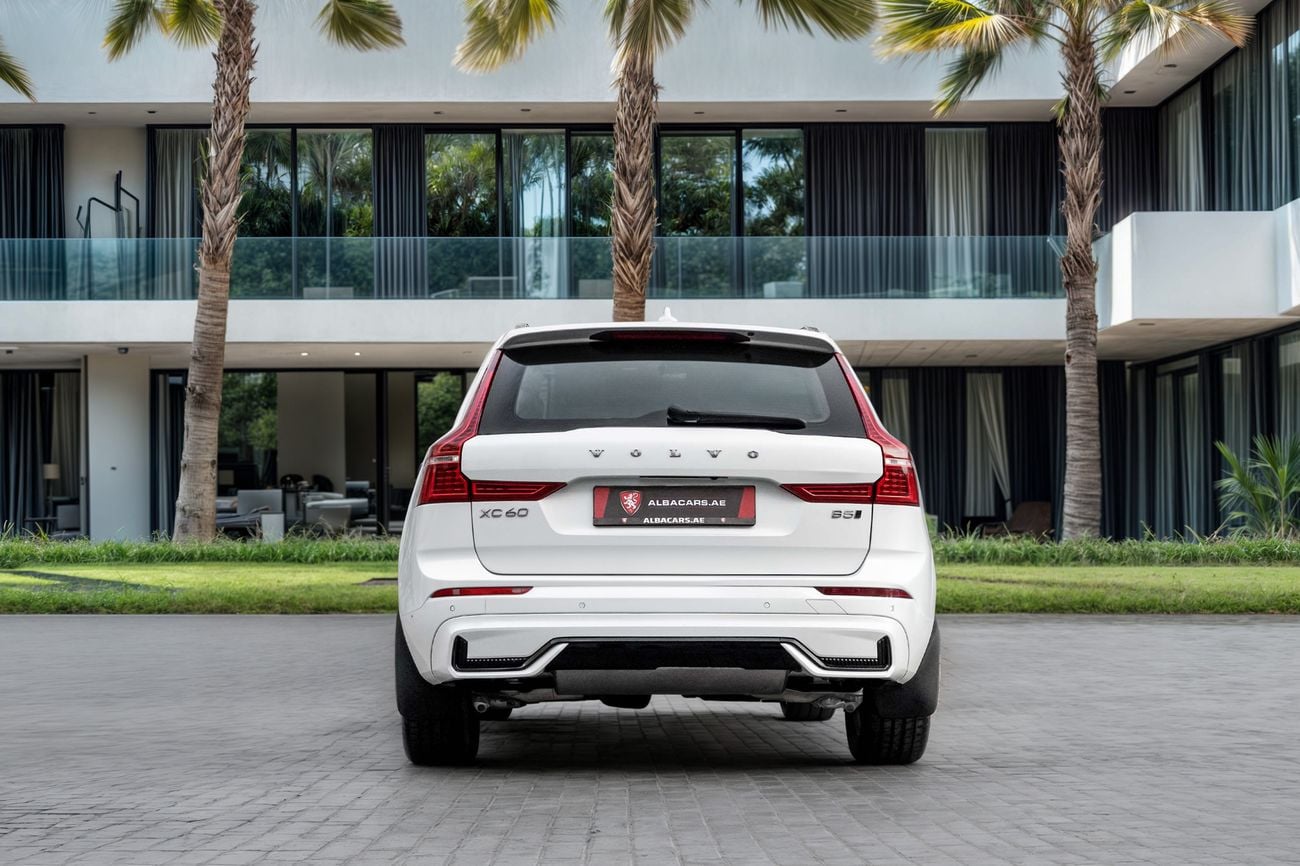 فولفو XC 60 XC60 B5 Ultimate Dark | 2,155 P.M | 0% Downpayment | Volvo Warranty