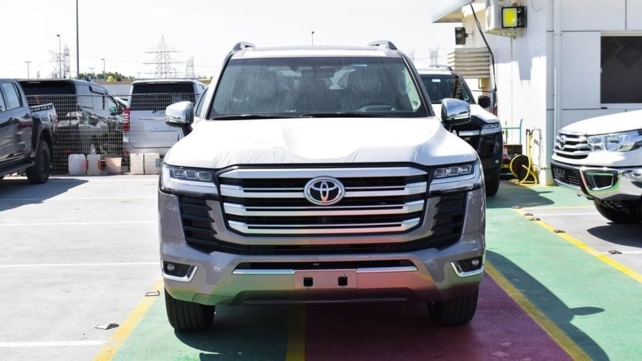 تويوتا لاند كروزر Toyota Land Cruiser LC300 VXR 3.3 Diesel Twin Turbo Color Bronze Interior Beige