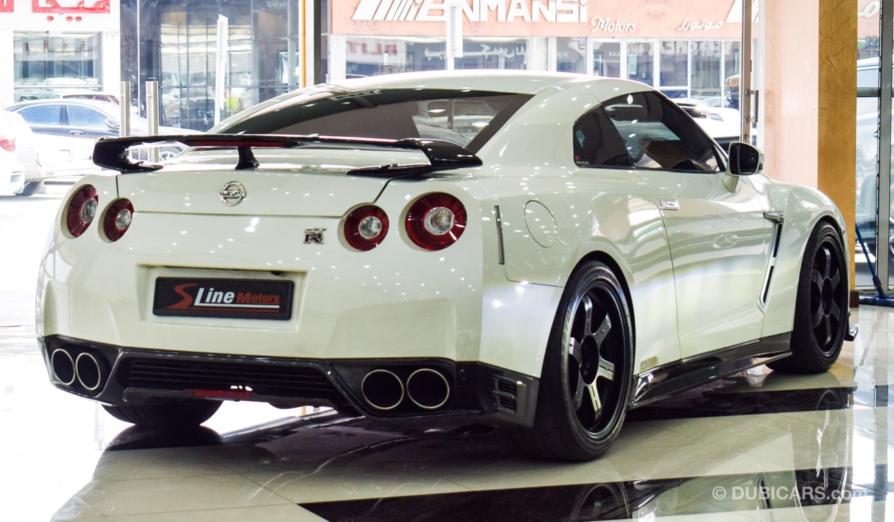 Nissan GT-R