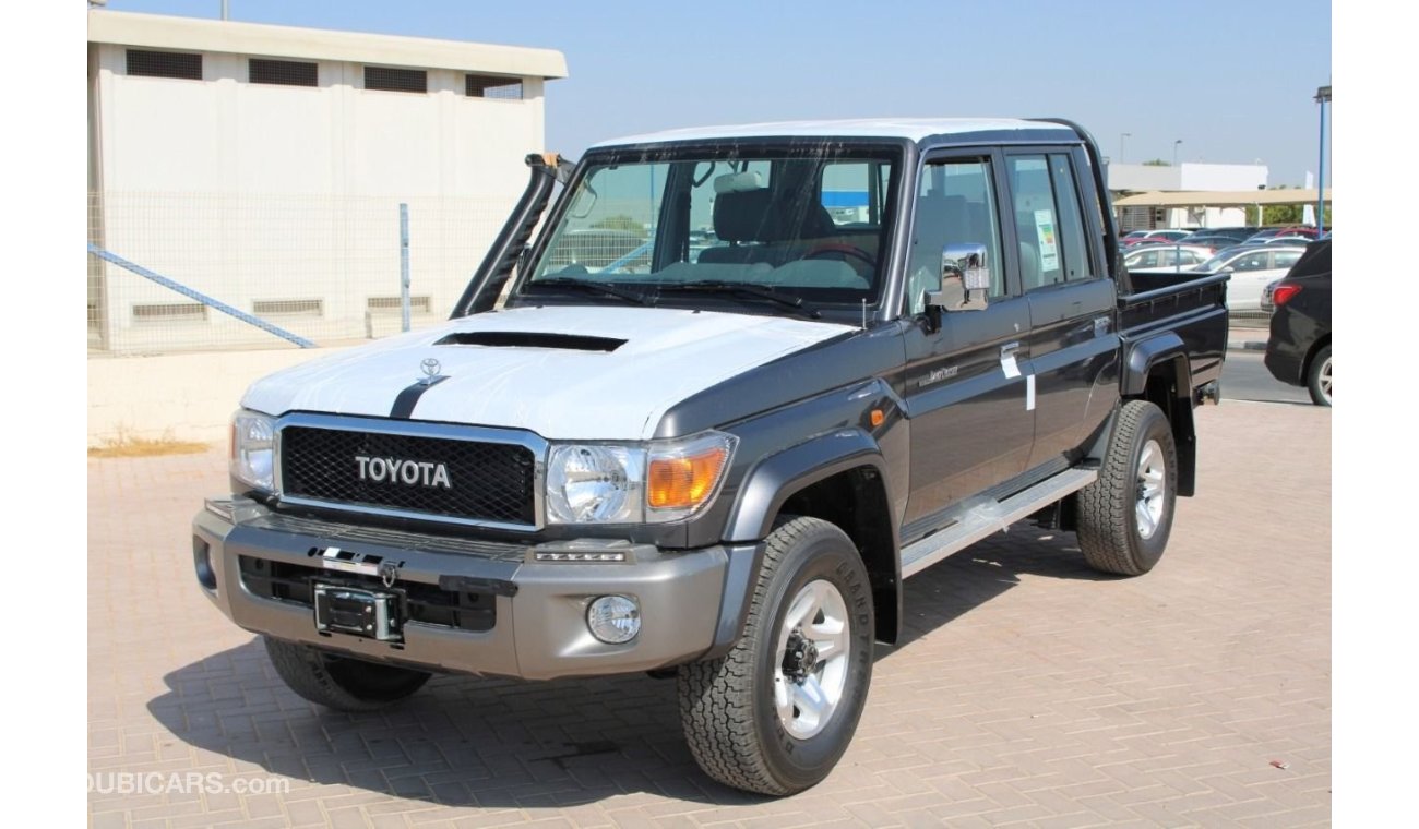 تويوتا لاند كروزر بيك آب 4.5L V8 Diesel Double Cab LX Manual