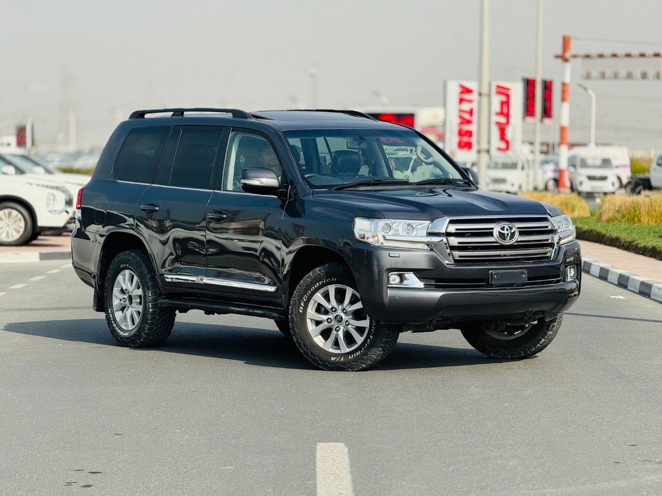 Toyota Land Cruiser VXR top of the range